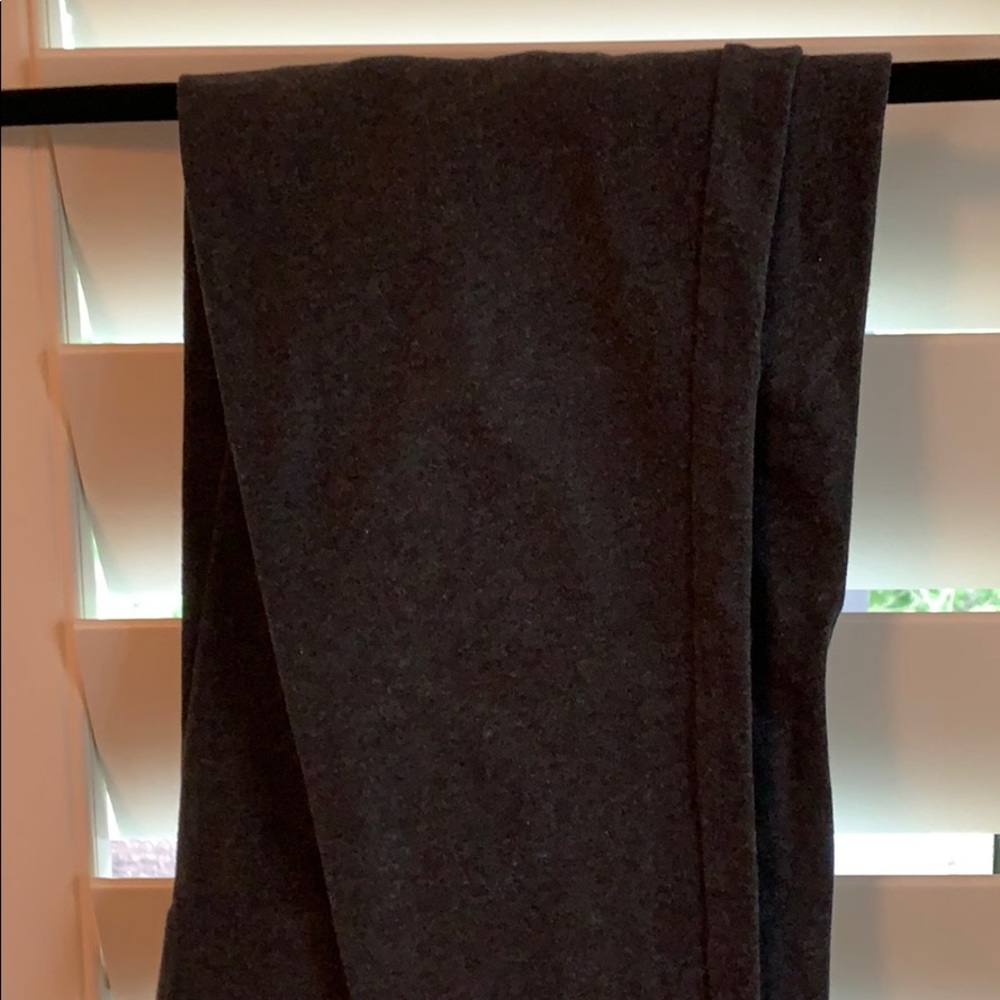 High waisted dark grey leggings